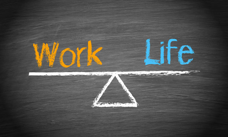 Work Life Balance: Ketahui Tips dan Pentingnya Mengatur Keserasian Urusan Pekerjaan dan Pribadi agar Kehidupanmu dapat Berjalan Seimbang